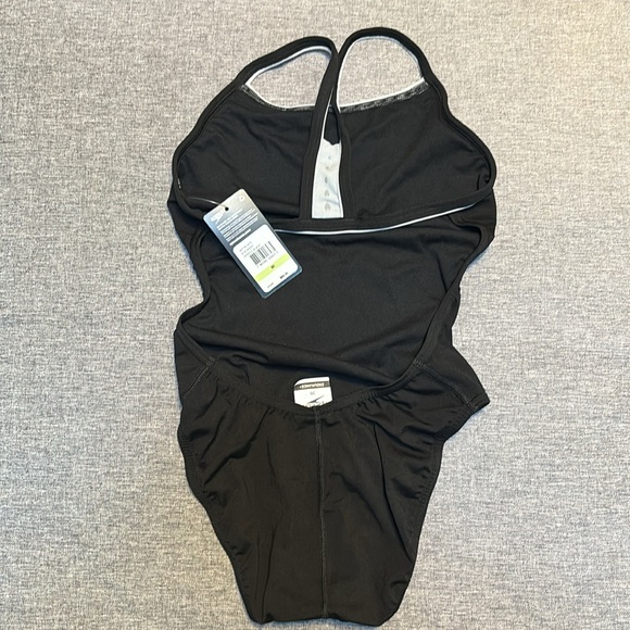 Speedo Solid Speedo® Endurance + Thin Strap, Black, Size 30 - Picture 4 of 7